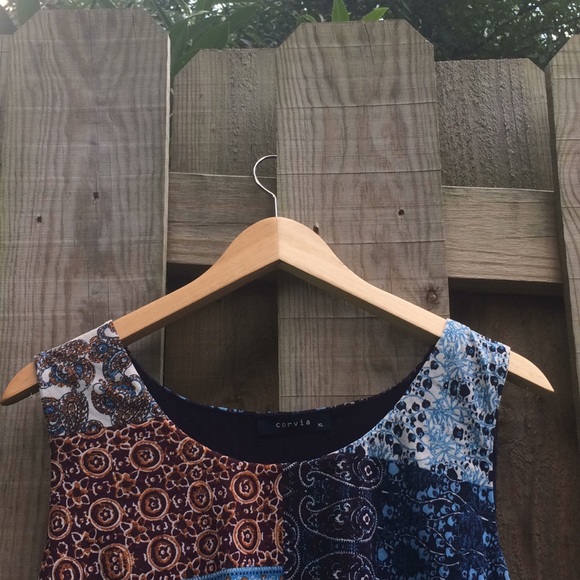 Corvia Top - Picture 2 of 7